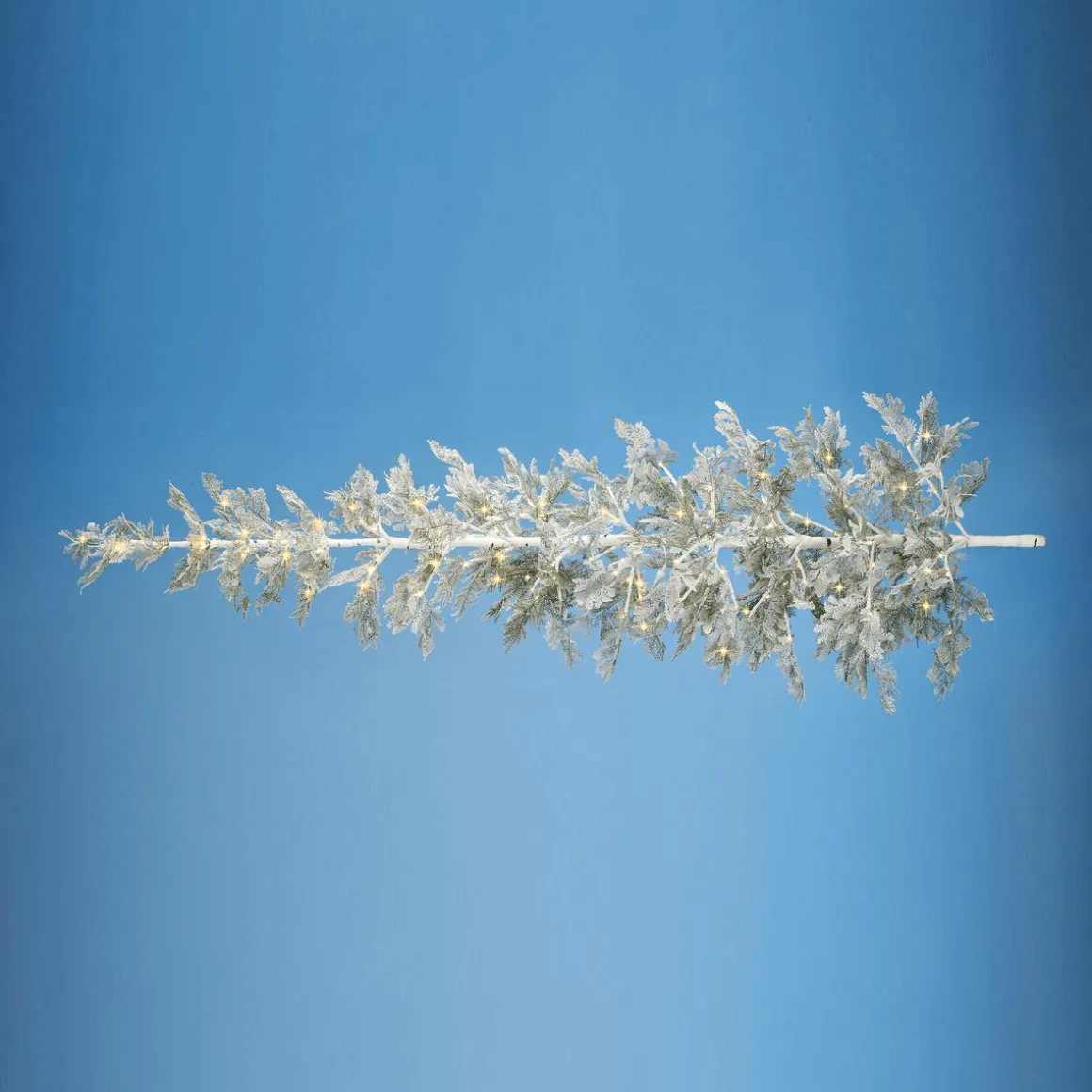 Hängender, Künstlicher Weihnachtsbaum Zeder Mit Beeisten Nadeln Und LED 300 Cm