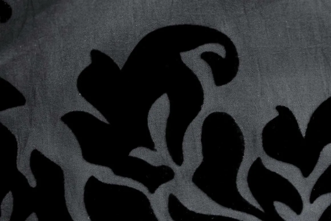 Taft Mit Samtflock 145 Cm Breit, Schwarz