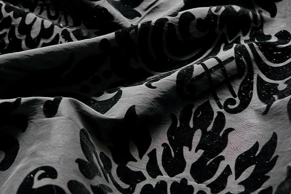 Taft Mit Samtflock 145 Cm Breit, Schwarz