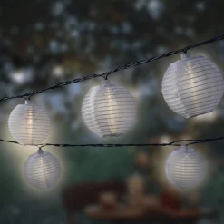 Weiße Solar LED Lampion Lichterkette 450 Cm