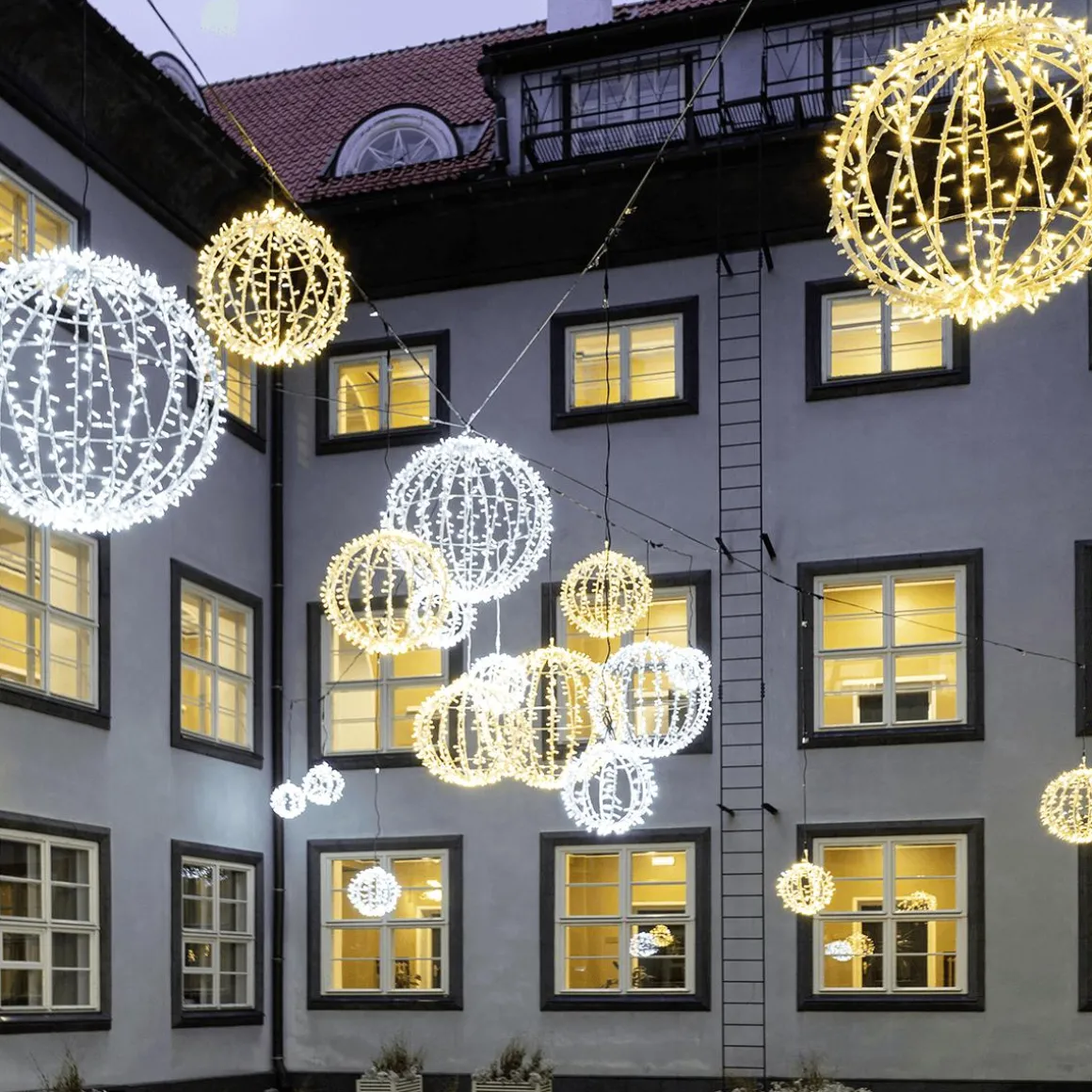 XXL LED Kalt Kugel Lichtobjekt Für Außen 120 Cm Ø