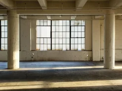 XXL-Planenbanner "Fabrikhalle" Aus Schwer Entflammbarer LKW-Plane 250 X 330 Cm